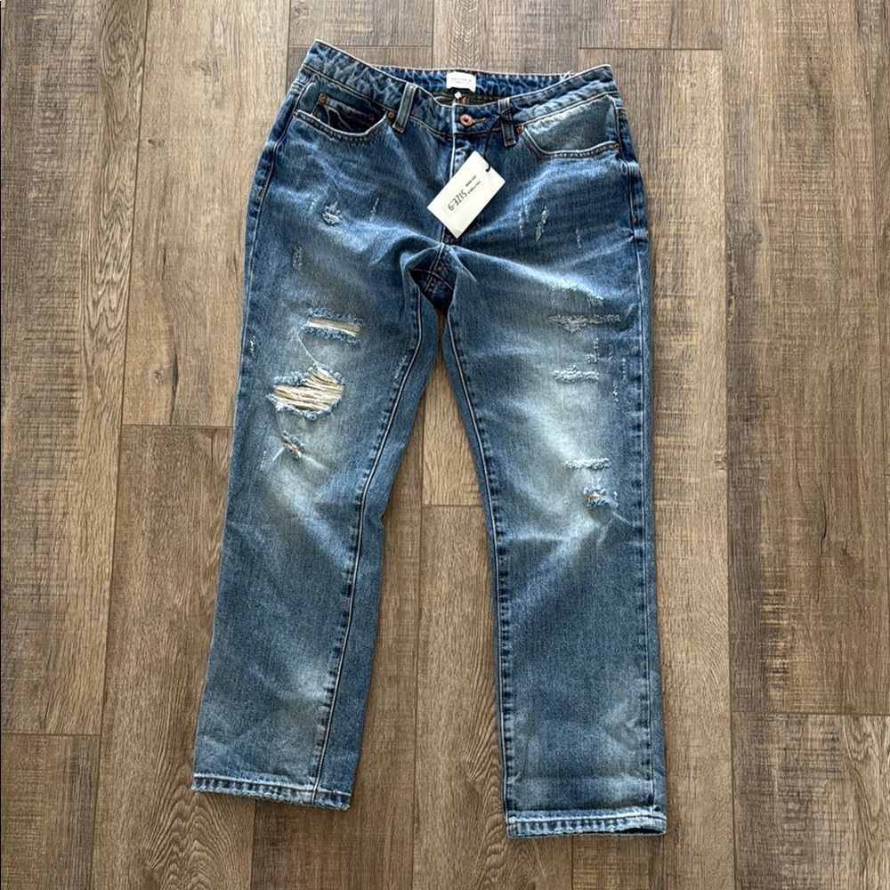 Women's Distressed Boyfriend Jeans